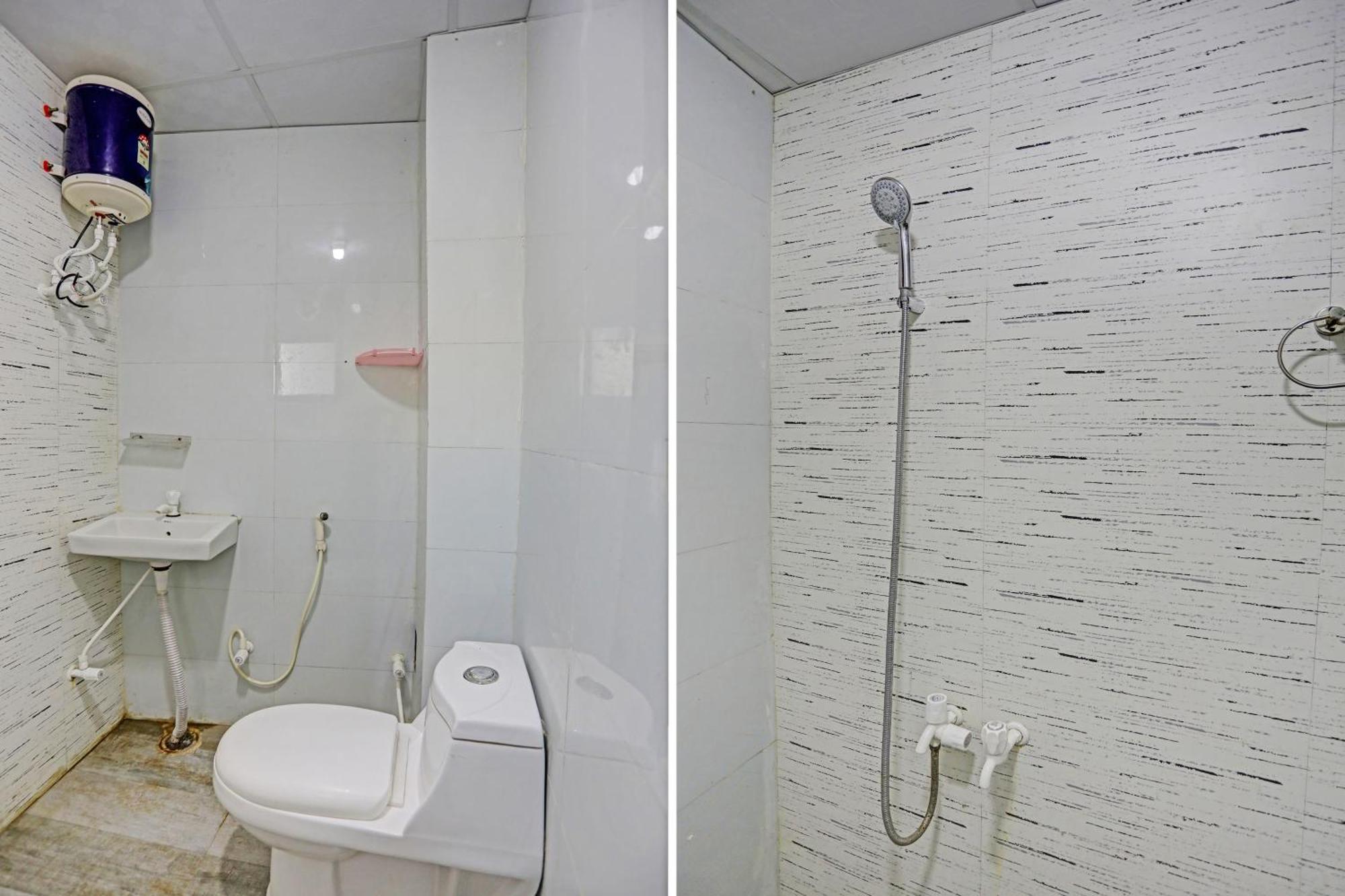 Umen Hotel Nearest Sector 66 ノイダ エクステリア 写真
